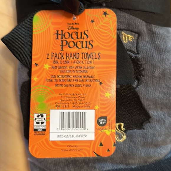 Disney Hocus Pocus 2 Pk Hand Towels Sanderson “It’s Just a Bunch of Hocus Pocus” - Picture 2 of 2